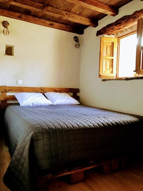 U Fragnu Guest House Omessa Exterior foto